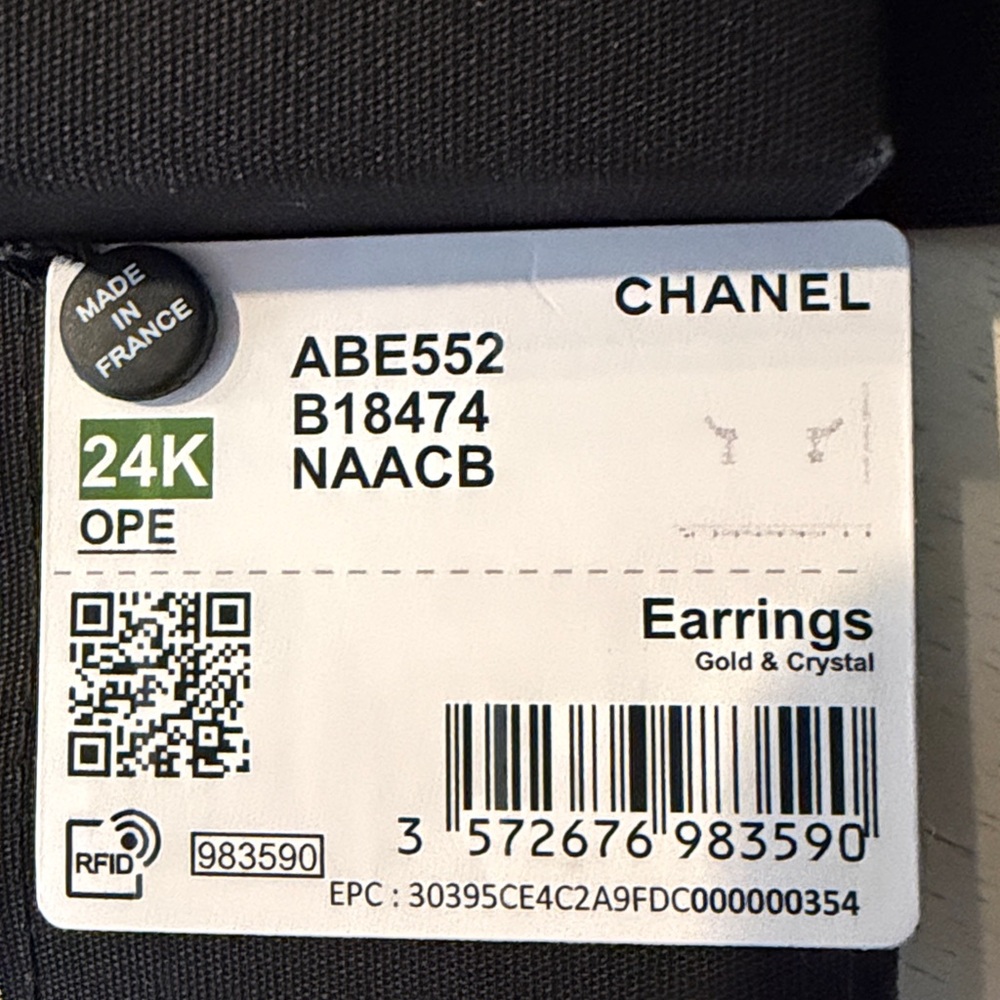 Authentic NWT CHANEL Gold and Black Logo Earrings Stars in Box - Picture 3 of 6